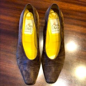 Joan & David Too Brown Suede  Pumps